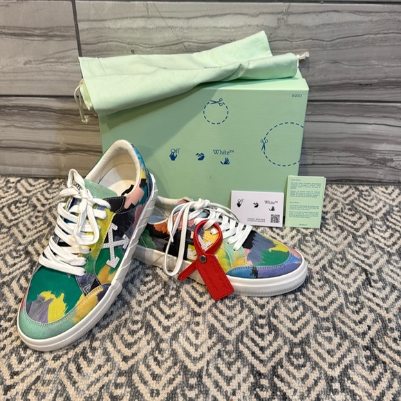 Women’s Off-White Low-Volcanized Printed Canvas NWT Sneakers - Picture 2 of 15